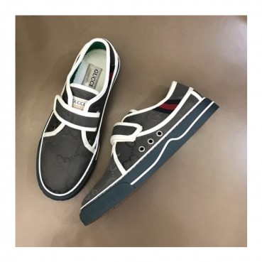 구찌 남/녀 테니스 그레이 스니커즈- Unisex Gray Sneakers 
