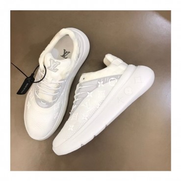 루이비통 남성 클래식 화이트 스니커즈 - Mens White Sneakers 
