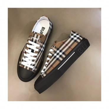 버버리 남성 빈티지 카멜 스니커즈 - Mens Camel Sneakers 