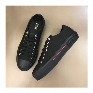 버버리 남성 빈티지 블랙 스니커즈 - Mens Black Sneakers 