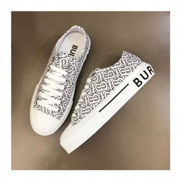 버버리 남성 빈티지 블랙 스니커즈 - Mens Black Sneakers 