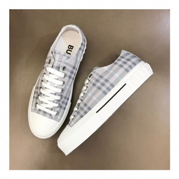 버버리 남성 빈티지 그레이 스니커즈 - Mens Gray Sneakers 