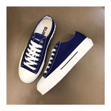 버버리 남성 빈티지 네이비 스니커즈 - Mens Navy Sneakers 
