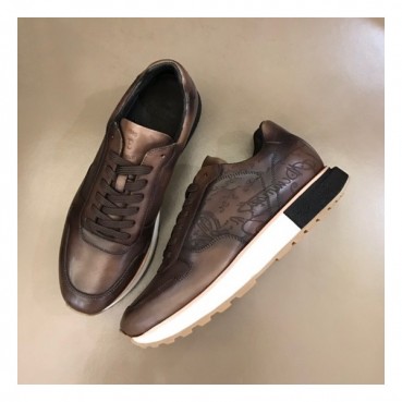 벨루티 남성  클래식 브라운 스니커즈 - Mens Brown Sneakers 