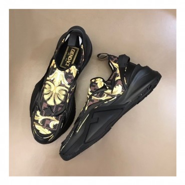 펜디 남성 Flow 블랙 스니커즈 - Mens Black Sneakers 