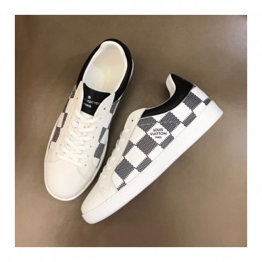 루이비통 남성 클래식 블랙 스니커즈 - Mens Black Sneakers 