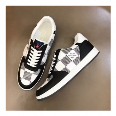 루이비통 남성 모던 블랙 스니커즈 - Mens Black Sneakers 