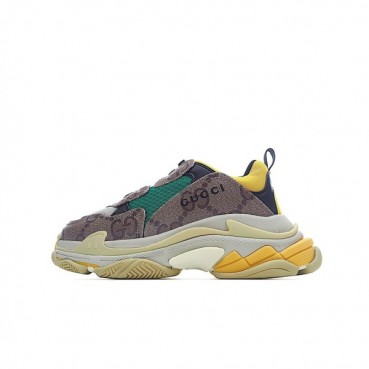 발렌시아가 남/녀 Triple S 브라운 스니커즈 - Unisex Brown Sneakers 