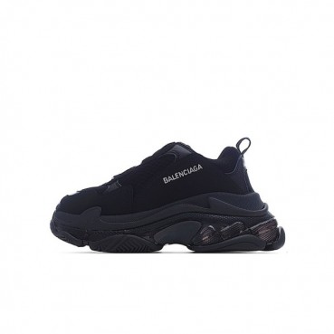 발렌시아가 남/녀 Triple S 블랙 스니커즈 - Unisex Black Sneakers 