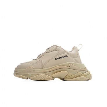 발렌시아가 남/녀 Triple S 베이지 스니커즈 - Unisex Beige Sneakers 