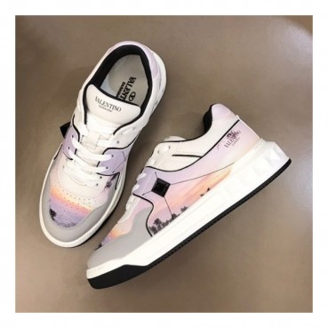 발렌티노 남/녀 스터드 퍼플 스니커즈 - Unisex Purple Sneakers 