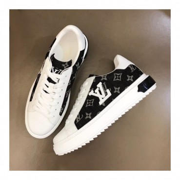 루이비통 남성 Time out 블랙 스니커즈 - Mens Black Sneakers 