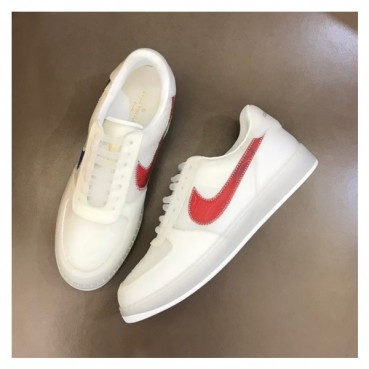루이비통 남성 클래식 화이트 스니커즈 -  Mens White Sneakers 