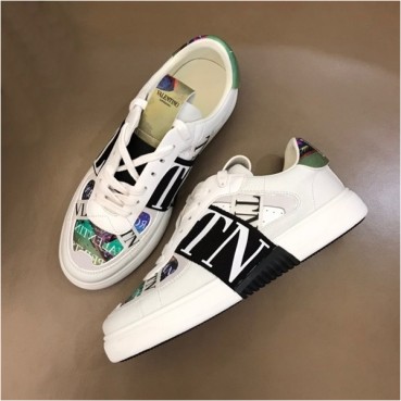 발렌티노 남/녀 트렌디 그린 스니커즈 - Unisex Green Sneakers 