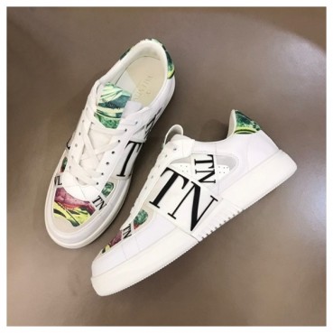 발렌티노 남/녀 트렌디 그린 스니커즈 - Unisex Green Sneakers 