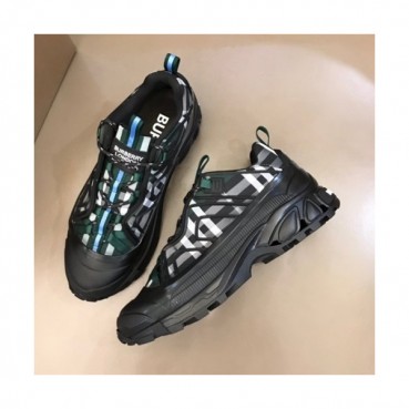 버버리  남성 캐쥬얼 스니커즈 Size(240-270) 그린 