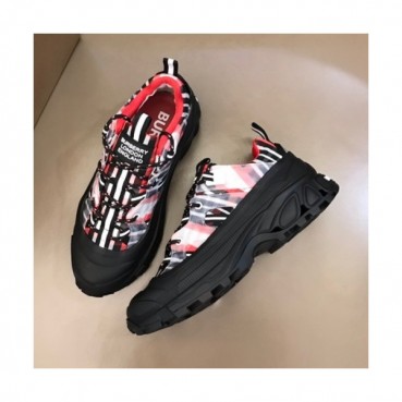 버버리  남성 캐쥬얼 스니커즈 Size(240 - 270) 레드 