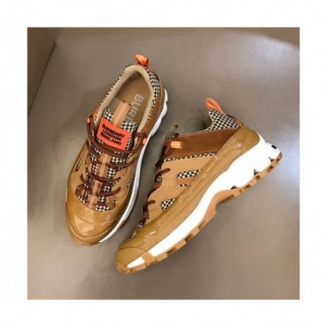 버버리  남성 캐쥬얼 스니커즈 Size(240 - 270) 카멜 