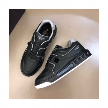 발렌티노  남성 캐쥬얼 레더 스니커즈 Size(240-275) 블랙 