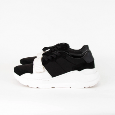 버버리 남성 캐츄얼 블랙 스니커즈 - Mens Gray Sneakers 