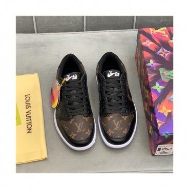 Louis Vuitton 2021 Men's Leather Sneakers,LOUS2161 - 루이비통 2021 남성용 레더 스니커즈,Size(240