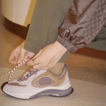 구찌 남/녀 GG 카멜 라이톤 - Gucci Unisex Camel Sneakers