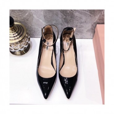 Miumiu 2019 Ladies Leather Middle-heel Slingback 