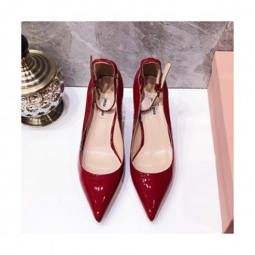 Miumiu 2019 Ladies Leather Middle-heel Slingback 