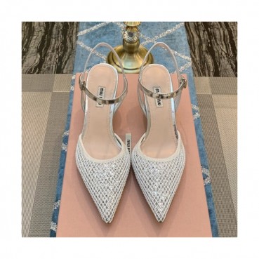 Miumiu 2019 Ladies Leather Middle-heel Slingback 