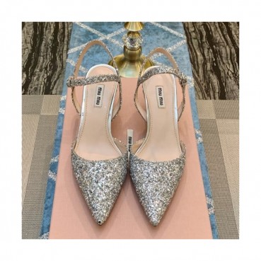 Miumiu 2019 Ladies Leather Middle-heel Slingback 
