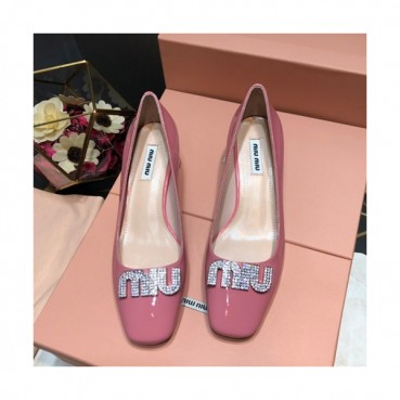 Miumiu 2019 Ladies Leather Middle-heel Pumps 