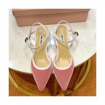 Miumiu 2019 Ladies Leather Middle-heel Slingback