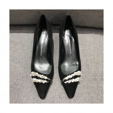 Gianvito Rossi 2019 Womens Suede Strass Middle-heel Pumps 