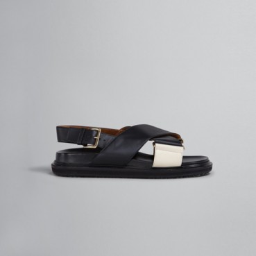 마르니 여성 블랙 & 화이트 가죽 크리스크로스 샌들【매장100만원대】 - Marni Womens Black Sandals 