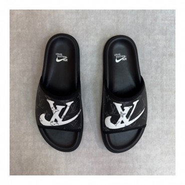 루이비통 남성 블랙 슬리퍼 - Louis vuitton Mens Black Slippers 