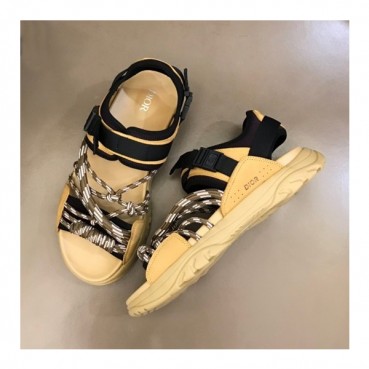 디올 남성 트렌디 카멜 샌들 - Mens Camel Sandals 