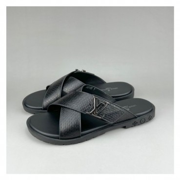 루이비통 남성 이니셜 블랙 슬리퍼 - Mens Black Slippers 