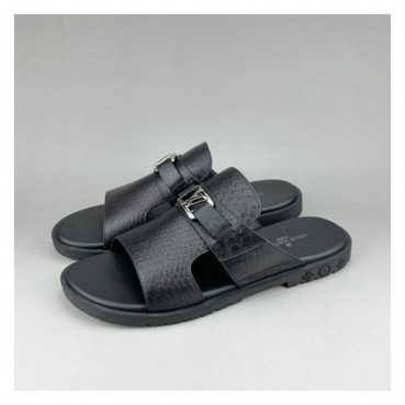 루이비통 남성 이니셜 블랙 슬리퍼 - Mens Black Slippers 