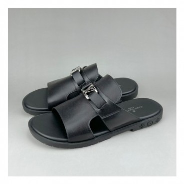 루이비통 남성 이니셜 블랙 슬리퍼 - Mens Black Slippers 