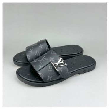 루이비통 남성 이니셜 블랙 슬리퍼 - Mens Black Slippers 
