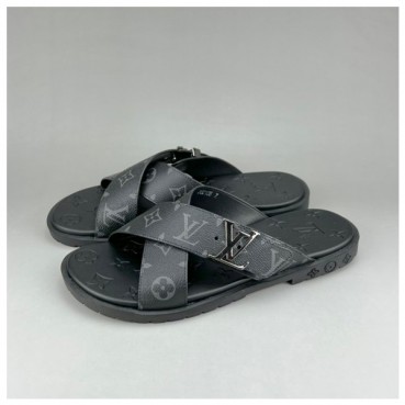 루이비통 남성 이니셜 블랙 슬리퍼 - Mens Black Slippers 