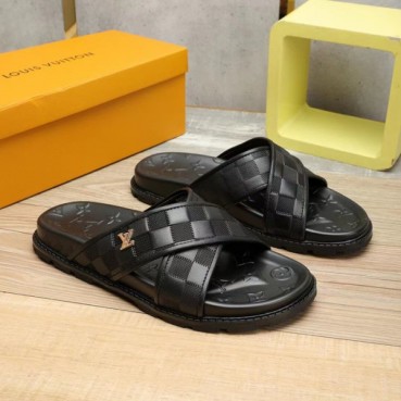 루이비통 남성 이니셜 블랙 슬리퍼 - Mens Black Slippers 
