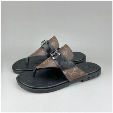 루이비통 남성 이니셜 브라운 슬리퍼 - Mens Brown Slippers 