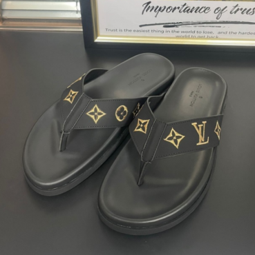 Louis Vuitton 2019 Mens Initial Gold Logo Leather Flip-flap 