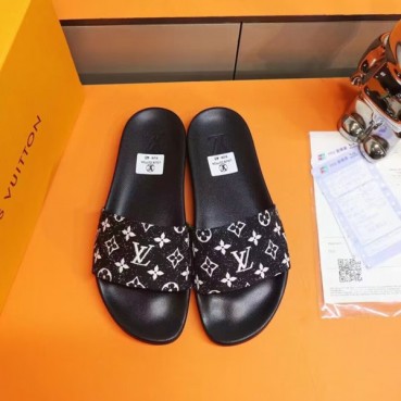 Louis Vuitton 2023 Mens Initial Gold Logo Leather Slipper - 루이비통 남성 이니셜 골드 로고 레더 슬리퍼 Lou01135x.Size(240 