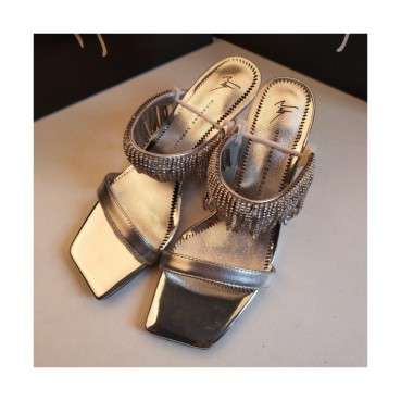 Giuseppe Zanoti 2019 Ladies Juwel Patent Middle-heel Sandal 