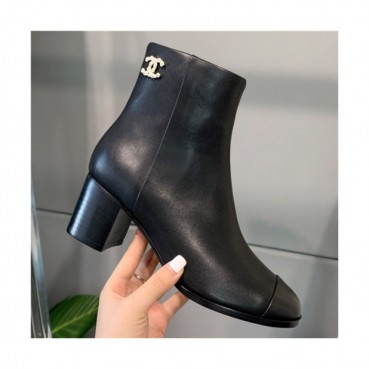 Chanel 2020 Women's Leather Ankle Boots - 샤넬 2020 여성용 레더 앤글부츠,Size(225