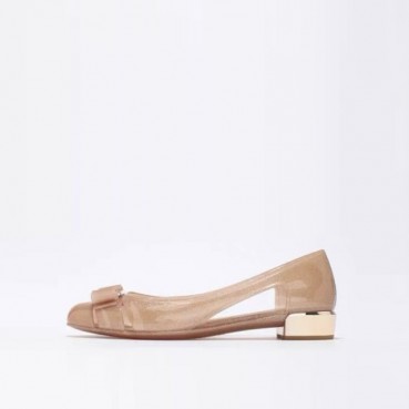 페라가모 여성 바리나 발레리나 플랫 슈즈 - Salvatore Ferragamo Womens Varina Amaretti Flap Shoes 