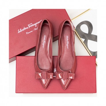 Salvatore Ferragamo 2021 Women's Leather Flat - 페라가모 2021 여성용 레더 플렛,Size(225