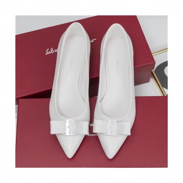 Salvatore Ferragamo 2021 Women's Leather Flat - 페라가모 2021 여성용 레더 플렛,Size(225